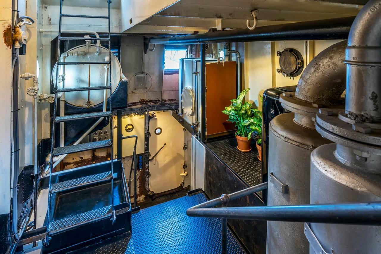 ホテル Asile Flottant アムステルダム エクステリア 写真
